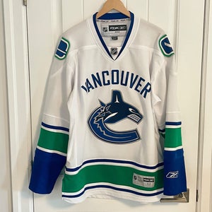 Authentic Reebok Vancouver Canucks White Away Orca Jersey Size Medium