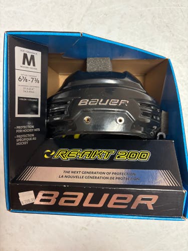Medium Bauer Re-Akt 200 Helmet (Used)