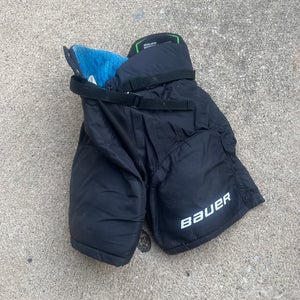 Men's Youth Medium Bauer Hockey Pants (Used)