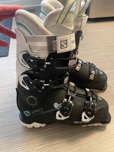 Mondo 25 & 25.5 Women's Salomon X-Pro All Mountain Ski Boots Soft Flex (Used)