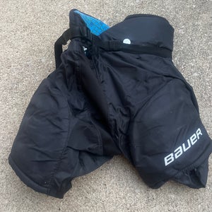 Men's Youth Medium Bauer Hockey Pants (Used)
