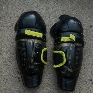 Youth CCM 9" Shin Pads (Used)
