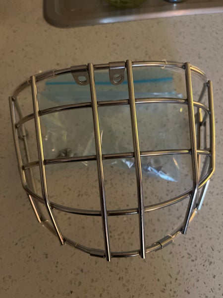 Senior Bauer Goalie Mask (New)