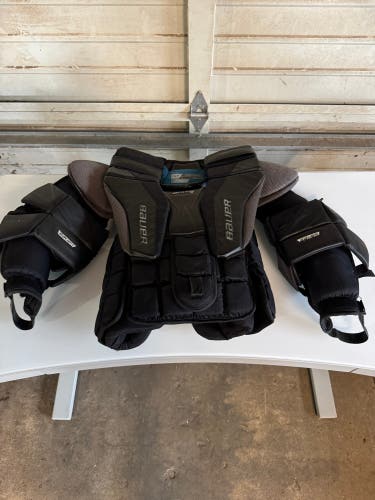 Large Bauer Elite Goalie Chest Protector (Used)