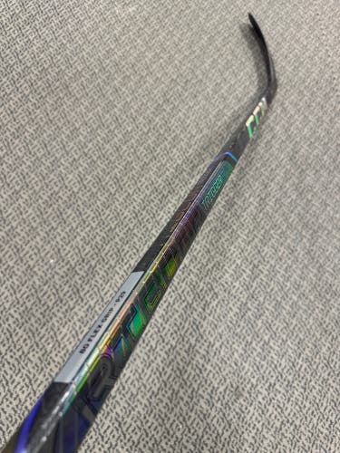 Senior CCM RibCor Trigger 9 Pro Right Handed Hockey Stick P29 (New) 80 flex
