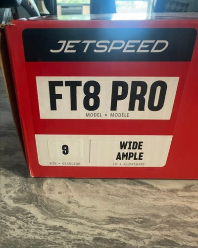 Brand New CCM JetSpeed FT8 Pro Hockey Skates with Black Steel Size 9.0 Wide