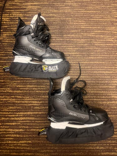Bauer Supreme Shadow Hockey Skates Size 4 (Used)
