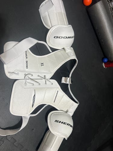 Men's Extra Large Senior Sher-Wood 5030 Shoulder Pads (Used)
