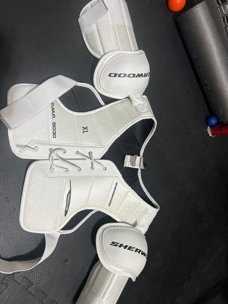 Men's Extra Large Senior Sher-Wood 5030 Shoulder Pads (Used)