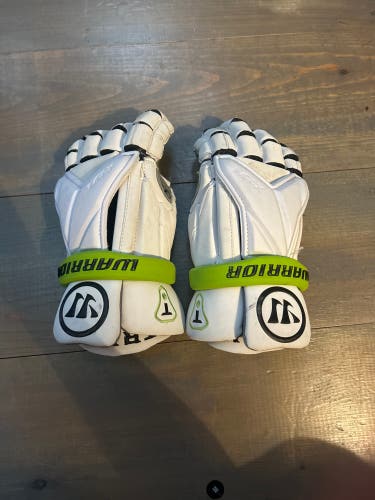 Warrior Evo Lacrosse Gloves 12" (Used)