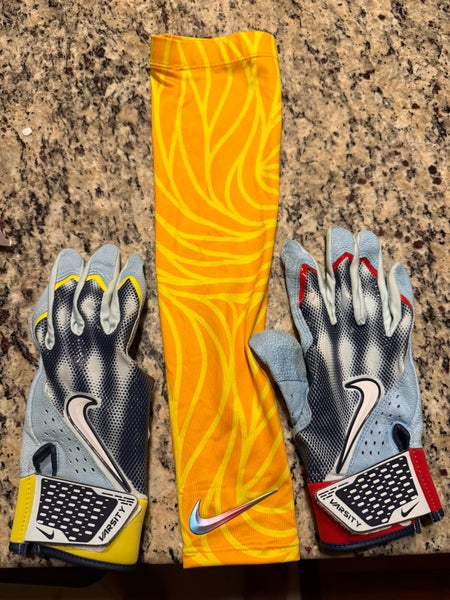 Ronald Acuna Nike Alpha Varsity Batting Gloves Adult Large  + arm sleeve