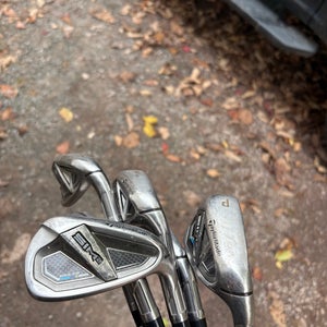 Men's TaylorMade SIM2 MAX Right Handed Iron Set Regular Flex (7 Clubs) #5 - #9, PW, GW (Used)