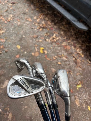 Men's TaylorMade SIM2 MAX Right Handed Iron Set Regular Flex (7 Clubs) #5 - #9, PW, GW (Used)