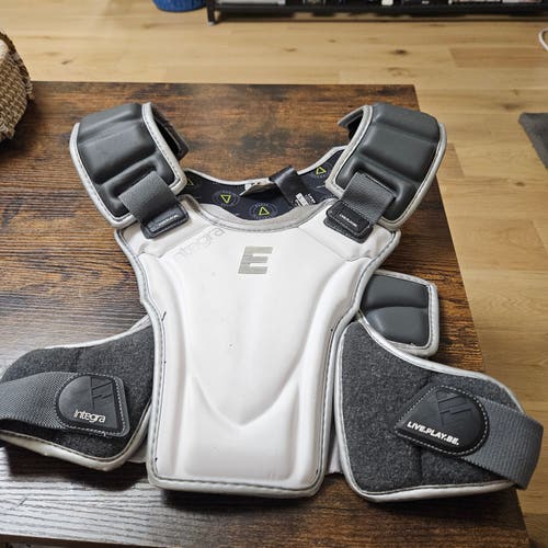 Large Adult Epoch Integra Shoulder Pads (Used)