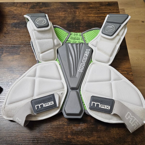 Large Maverik Max Shoulder Pads (Used)
