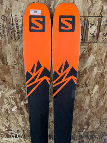 Salomon QST 106 Used 2022 Skis (181cm) with Look NX 12 Bindings