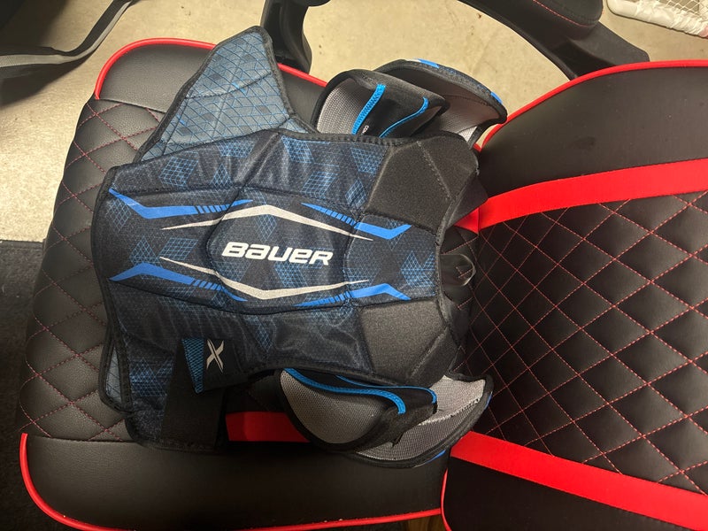 Men's Medium Senior Bauer bauer x Shoulder Pads (Used)