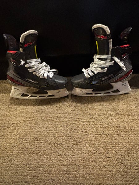 Bauer Vapor 2x pro skates size 4 (No blades)
