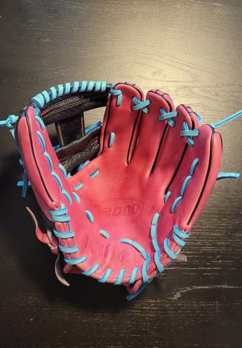 Infield RH Wilson A2000 Baseball Glove 11.5" (Used)