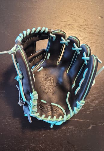 Infield RH Rawlings Heart of the Hide Baseball Glove 11.5" (Used)