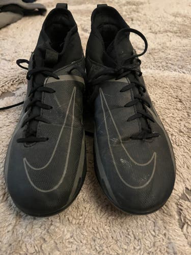 Black 4Y (Big Kids / Youth) Nike Phantom Soccer Firm Ground Cleats (Used)