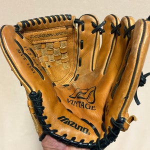 RH Mizuno Vintage Baseball Glove 11.5" (Used)