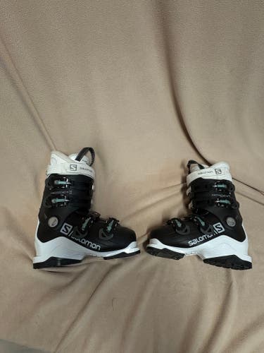 Mondo 24 & 24.5 Unisex Salomon Acess 60w All Mountain Access 60w Ski Boots (Used)