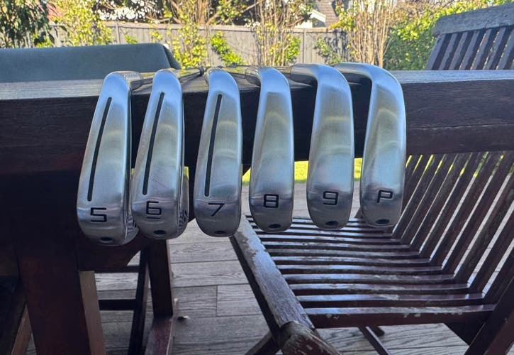 TaylorMade P-790 Right Handed Iron Set