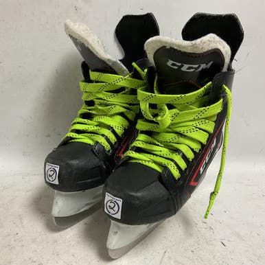 Used CCM JETSPEED FT340 Junior Hockey Skate White/Black/Red Junior 02 11855-S000192087