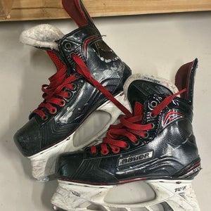 Junior Bauer Vapor X800 Hockey Skates Regular Width Size 2 (Used)