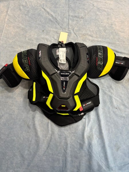 Small Junior Bauer Vapor 3X Pro Shoulder Pads (Used)