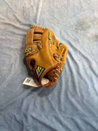 Brown Mizuno Professional model RH Outfield Baseball Glove 12.5" (Used)