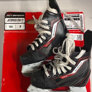 Youth CCM JetSpeed 250 Hockey Skates Regular Width 10 (Used)