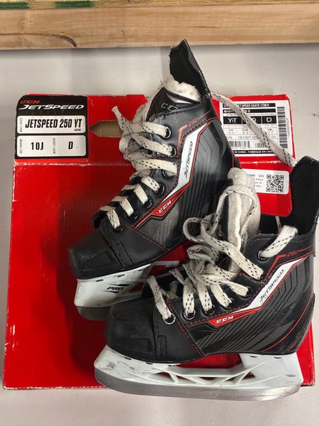 Youth CCM JetSpeed 250 Hockey Skates Regular Width 10 (Used)