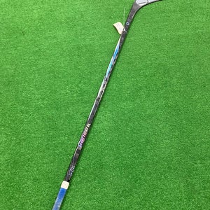 Junior Bauer Proto-R Hockey Stick Right Handed P28 40 Flex (Used)