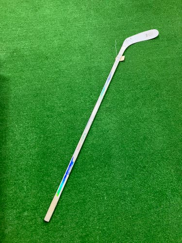 Junior Bauer Proto-R Hockey Stick Right Handed P28 (Used)