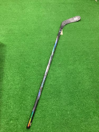 Junior Bauer Proto-R Hockey Stick Right Handed P28 (Used)