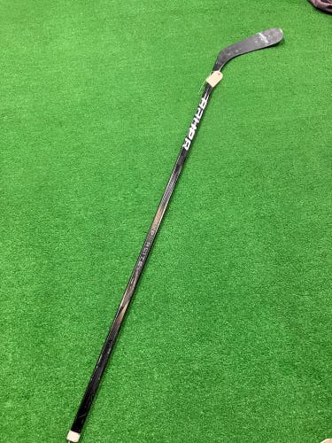 Senior Bauer Hyperlite 2 Hockey Stick Right Handed P92 (Used)