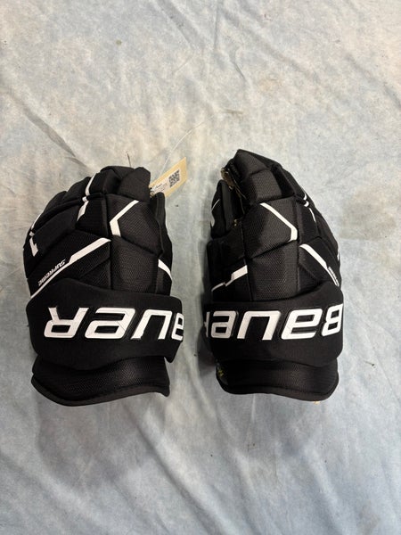 Black Senior Bauer Supreme M5 Pro Gloves 14" (Used)