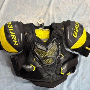 Medium Intermediate Bauer Supreme Ignite Pro Shoulder Pads (Used)