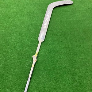 Intermediate Bauer Hyperlite 2 Goalie Stick Regular 23" Paddle (Used)