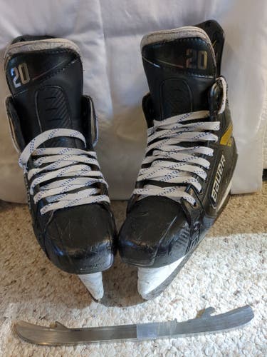 Bauer Supreme UltraSonic Hockey Skates Regular Width Pro Stock 7.5 (Used)