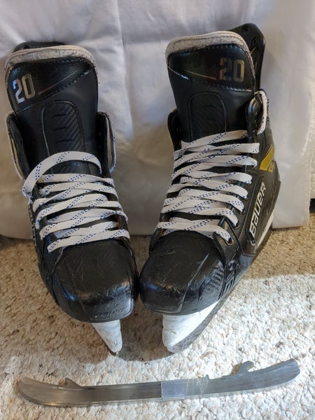 Bauer Supreme UltraSonic Hockey Skates Regular Width Pro Stock 7.5 (Used)