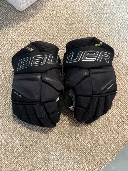 Bauer Vapor Hyperlite Gloves 13”