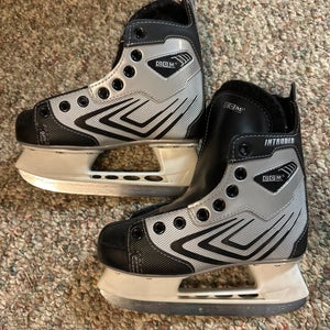 CCM Intruder Hockey Skates Size 1 (Used)