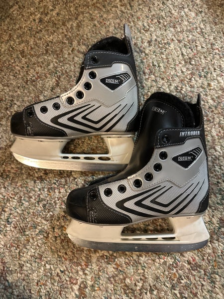 CCM Intruder Hockey Skates Size 1 (Used)