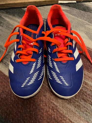Blue Unisex 3Y (Big Kids / Youth) Adidas Turf Cleats Cleats (Used)