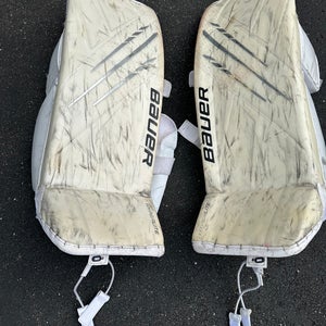 Medium 2023 Bauer Hyperlite Goalie Leg Pads (Used)