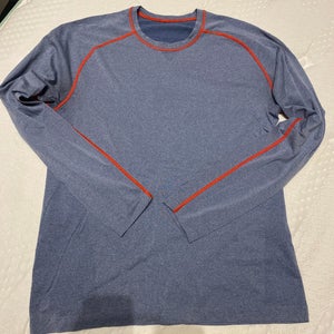 Large Lululemon Long Sleeve Metal Vent Tech Shirt