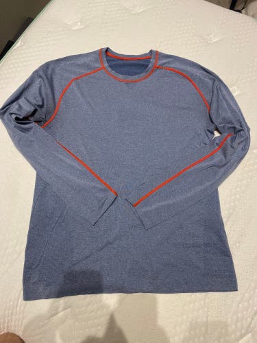Large Lululemon Long Sleeve Metal Vent Tech Shirt